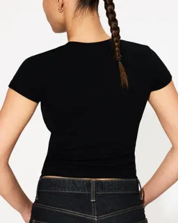 Remera cuello redondo manga corta de Bershka en Remeras para argentina