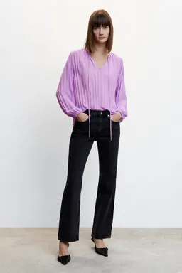 Blusa plisada manga abullonada de Mango en Blusas para argentina