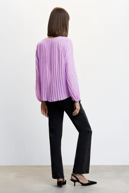 Blusa plisada manga abullonada de Mango en Blusas para argentina