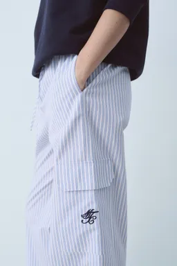 Pantalón popelín rayas bolsillos de Mango en Pantalones para argentina
