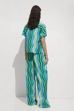Pantalón wideleg estampado de Mango en Pantalones para argentina
