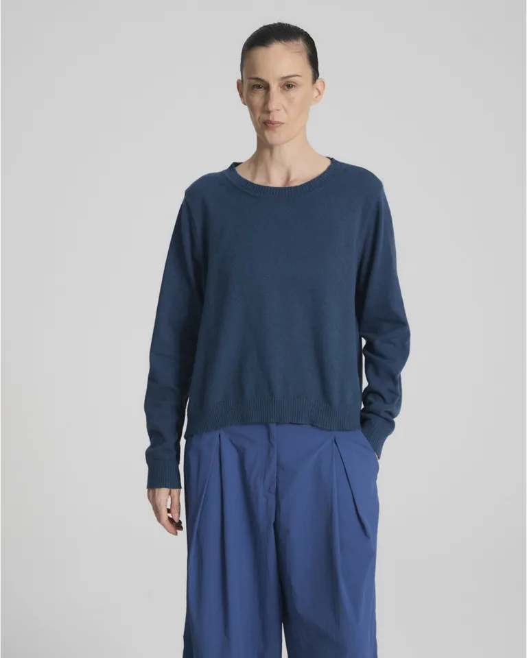 Sweater de calce holgado con cuello redondo y mangas largas de diseño clásico de Blue Sheep en Buzos y Sweaters para argentina