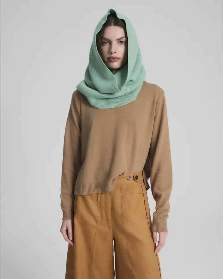 Sweater de calce holgado con cuello redondo y mangas largas de diseño clásico de Blue Sheep en Buzos y Sweaters para argentina