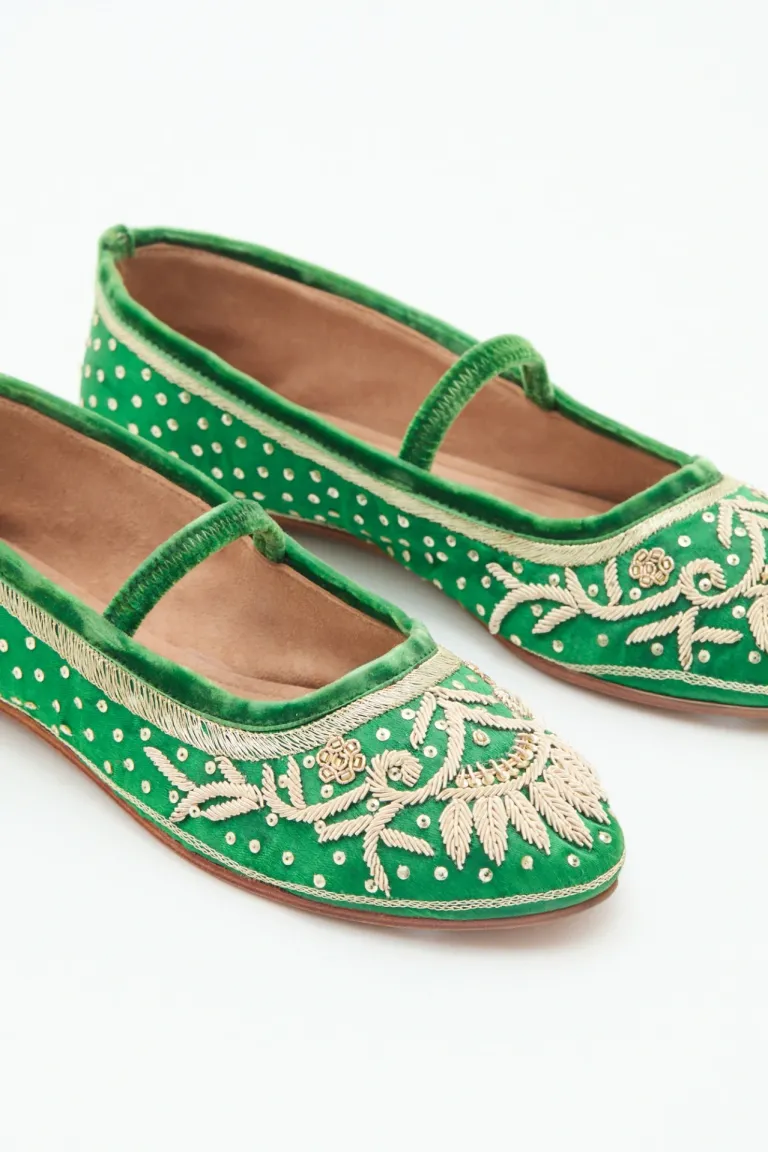 Zapatos tipo ballerina con bordados en color verde de Rapsodia en Ballerinas para argentina