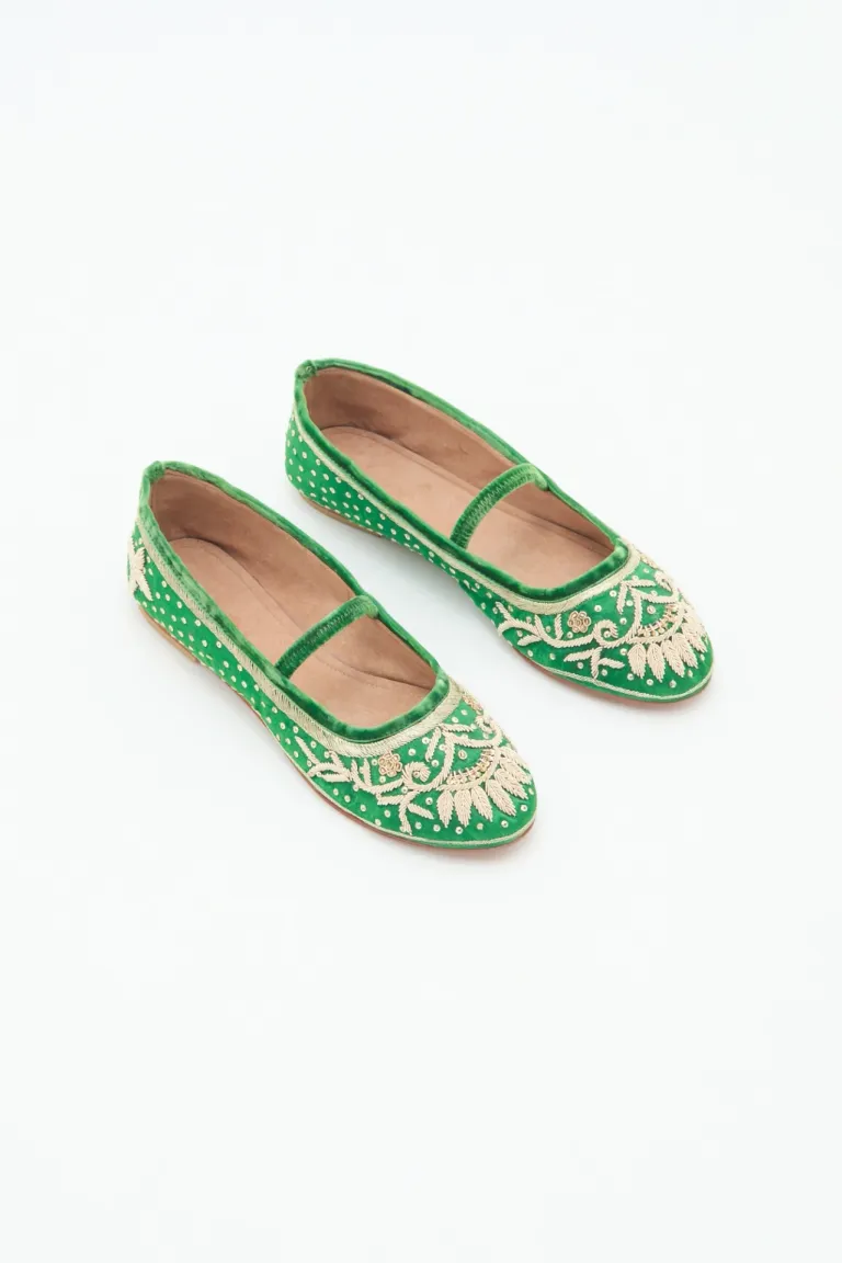 Zapatos tipo ballerina con bordados en color verde de Rapsodia en Ballerinas para argentina