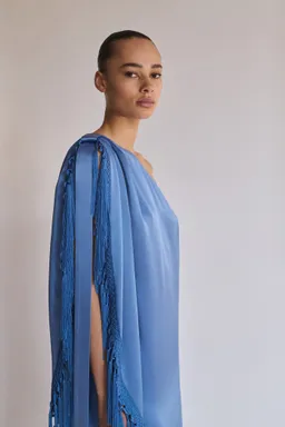 Vestido satén asimétrico flecos de Mango en Vestidos para argentina