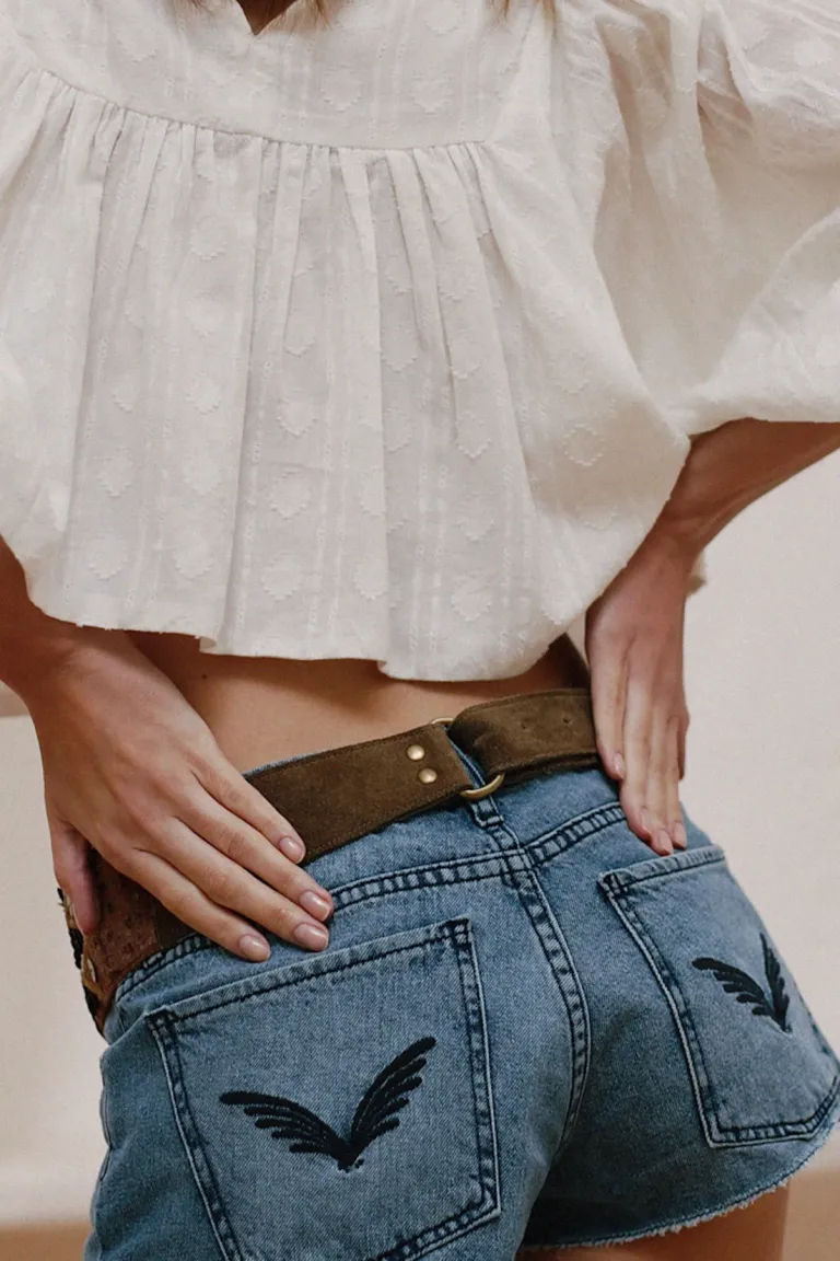 Shorts de mezclilla con diseño icónico y detalles únicos de Rapsodia en Shorts para argentina