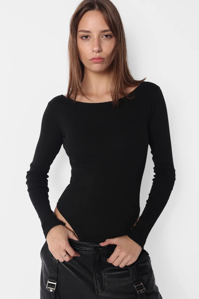 Body negro de manga larga con escote bote y espalda descubierta de Top White en Bodies para argentina