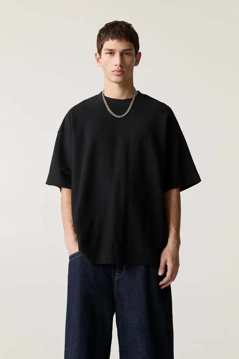Sudadera texturizada manga corta de Pull&Bear en Buzos y Sweaters para argentina