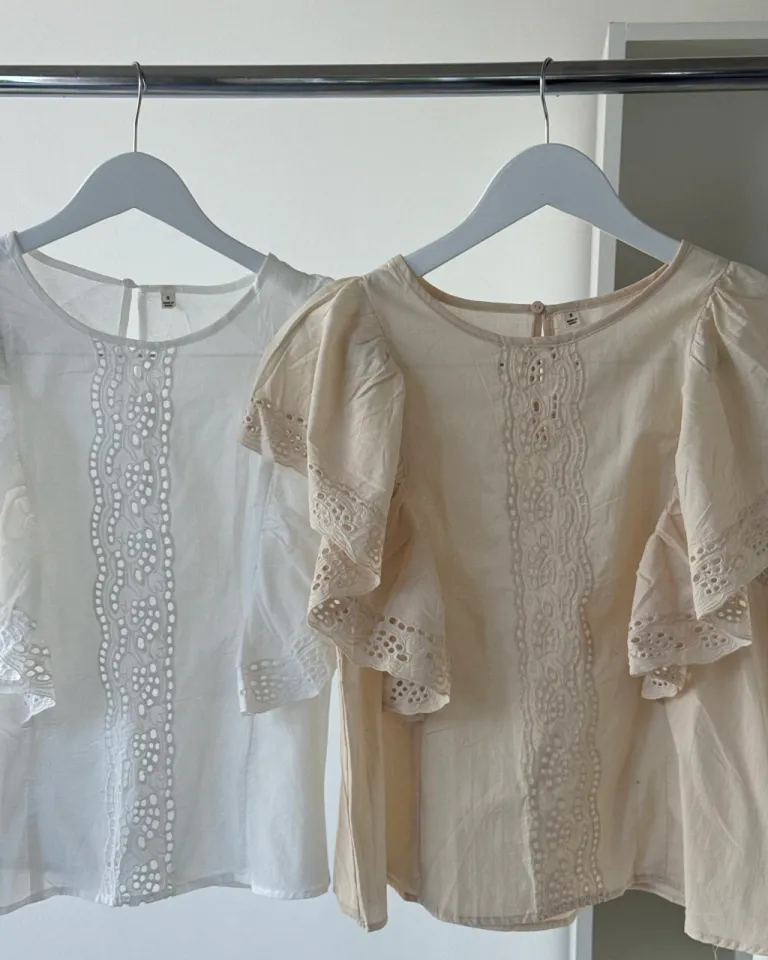 Blusa con volados en las mangas, diseño elegante y delicado para un look refinado de Apricot en Blusas para argentina