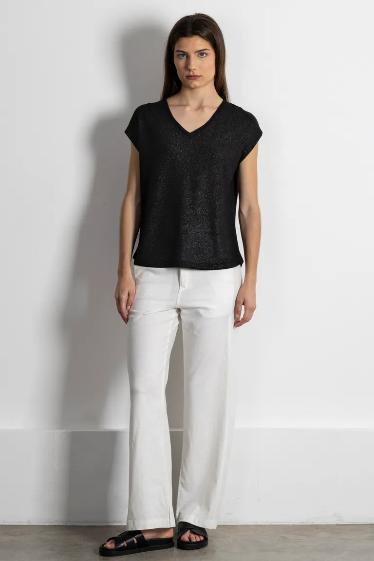 Remera negra de manga corta con detalles brillantes y silueta holgada de Kill en Remeras para argentina