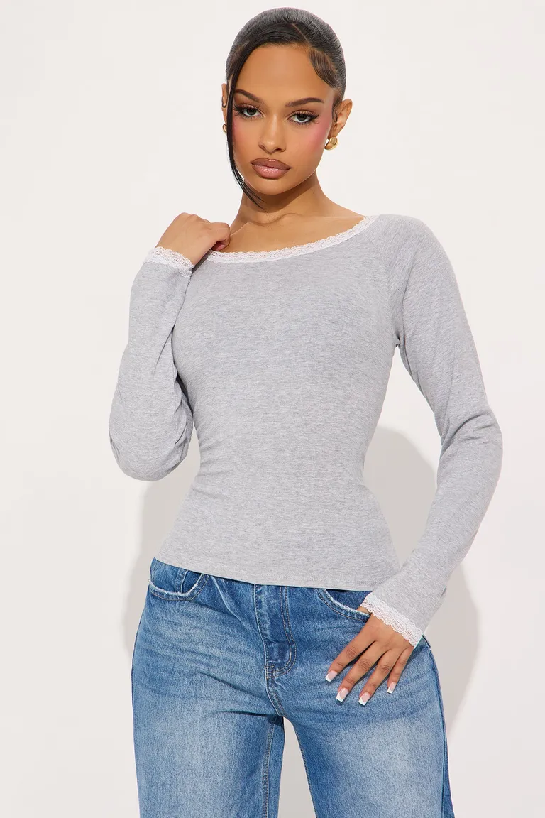 Top cuello barco encaje lana de Fashion Nova en Tops para argentina