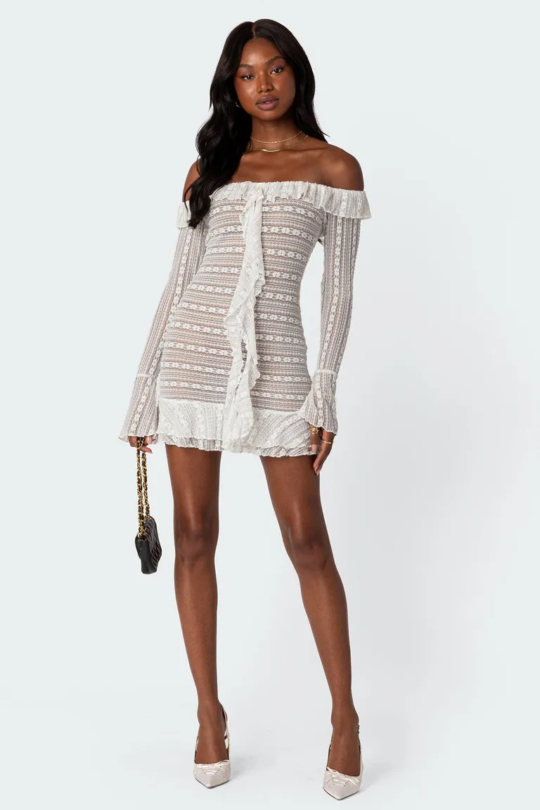 Mini vestido encaje texturizado traslúcido de Edikted en Vestidos para argentina