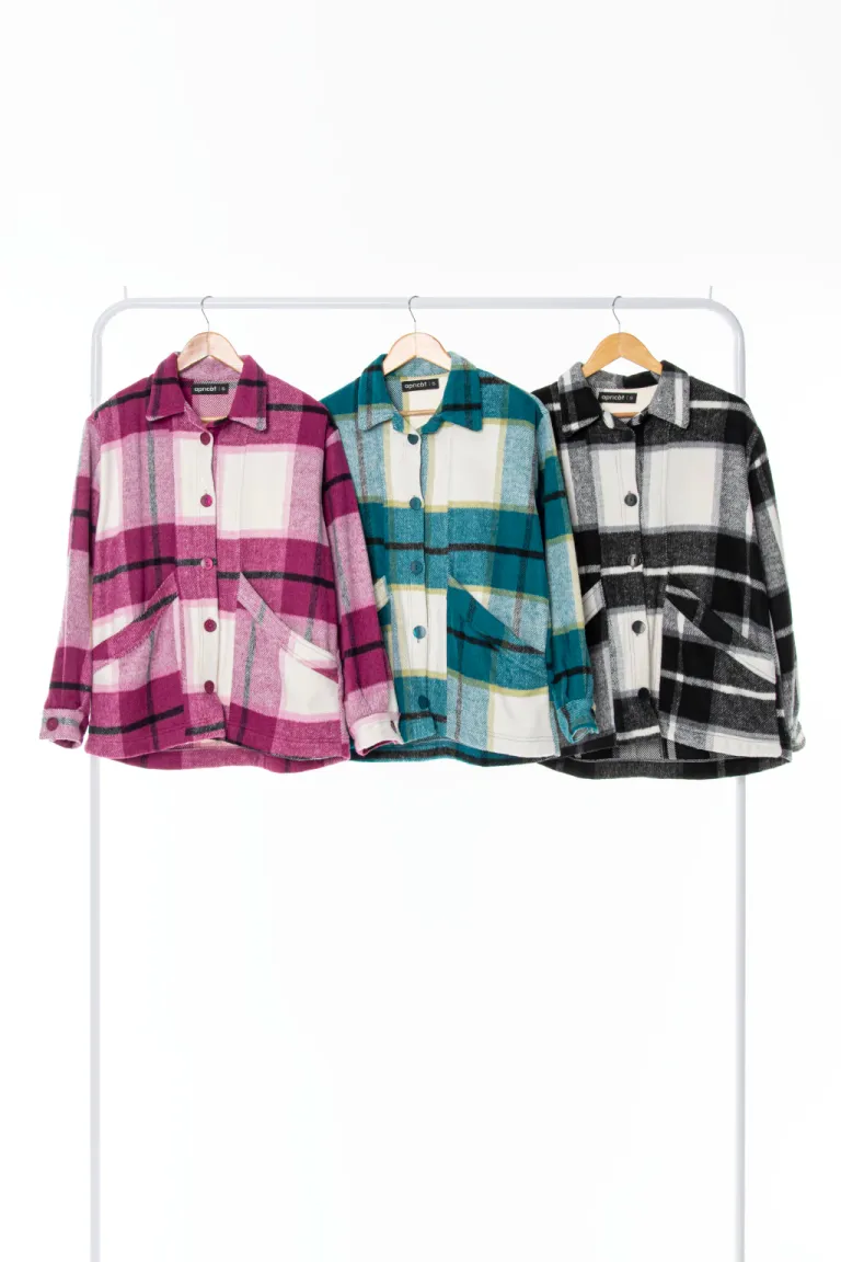 Camisaco a cuadros rosa y blanco de estilo casual y urbano para mujer de Apricot en Chaquetas para argentina