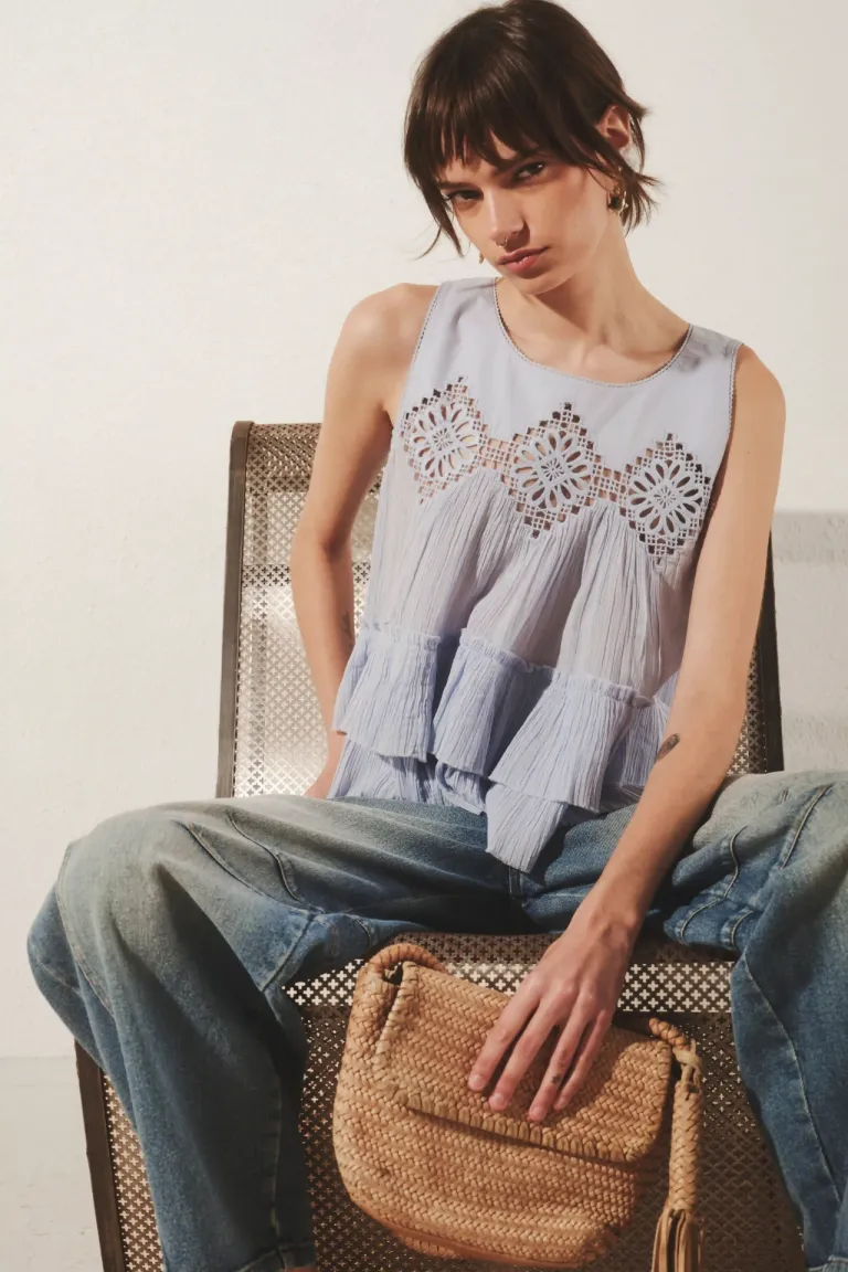 Top de algodón sin mangas con detalles bordados en el canesú de Rapsodia en Tops para argentina