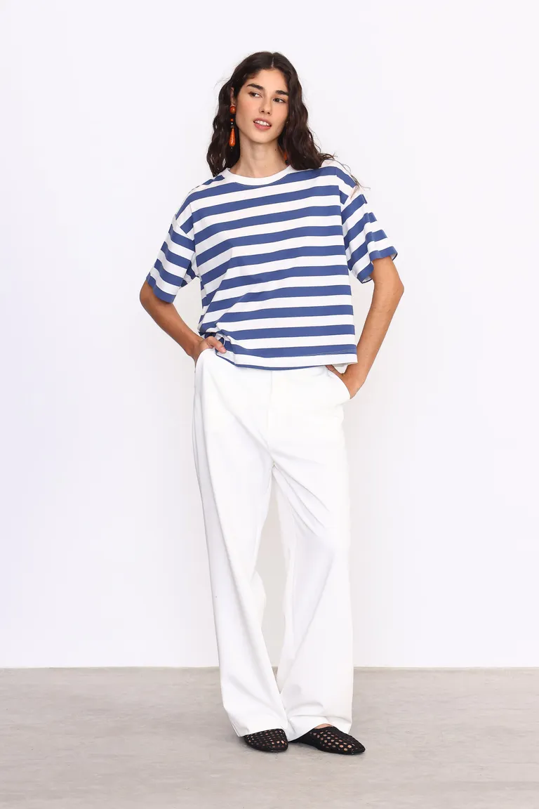 Remera rayada oversize de algodón con mangas enrollables de Yagmour en Remeras para argentina