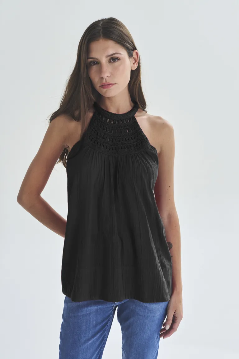 Blusa negra elegante y versátil para mujer de Akiabara en Blusas para argentina