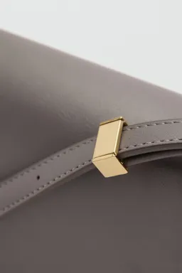 Bolso hombro cierre metálico de Mango en Bolsos y Carteras para argentina