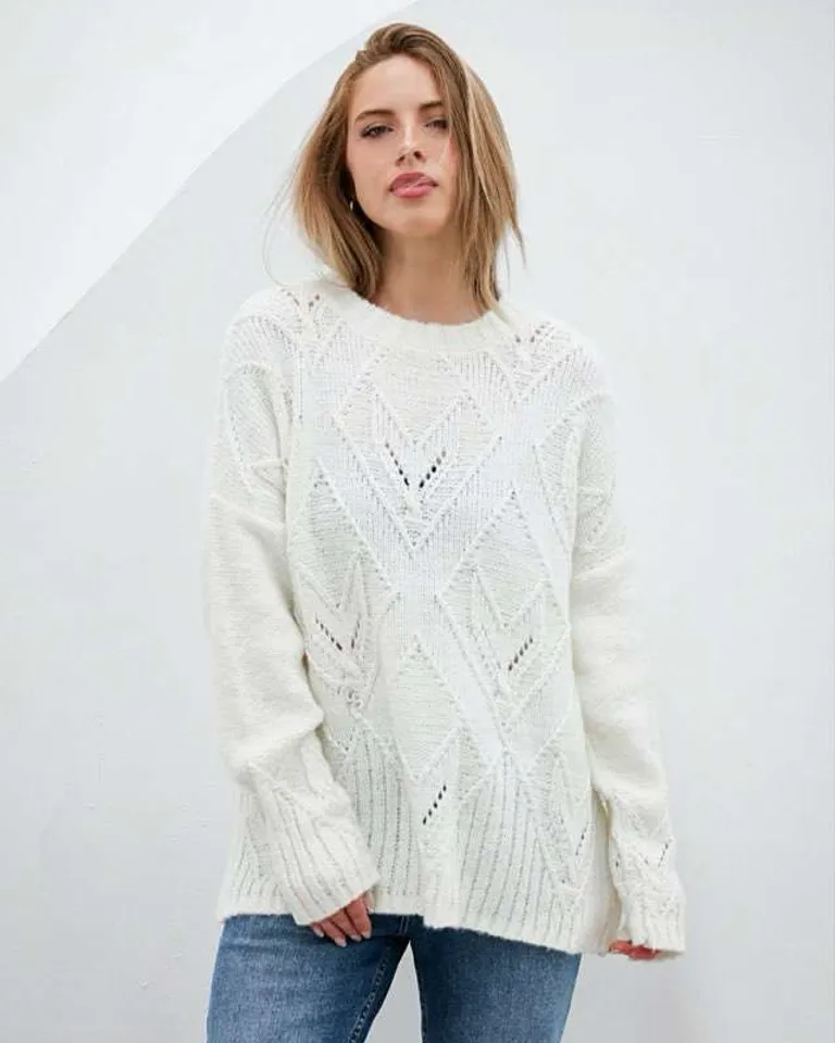 Elegante maxi sweater de diseño de rombos y textura de relieve de Hesed en Buzos y Sweaters para argentina