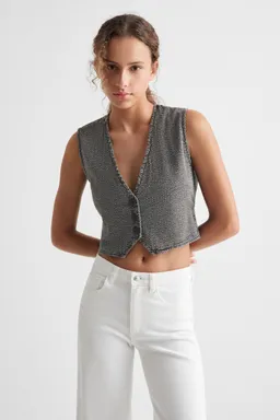 Chaleco crop con botones de Mango Teen en Chalecos para argentina