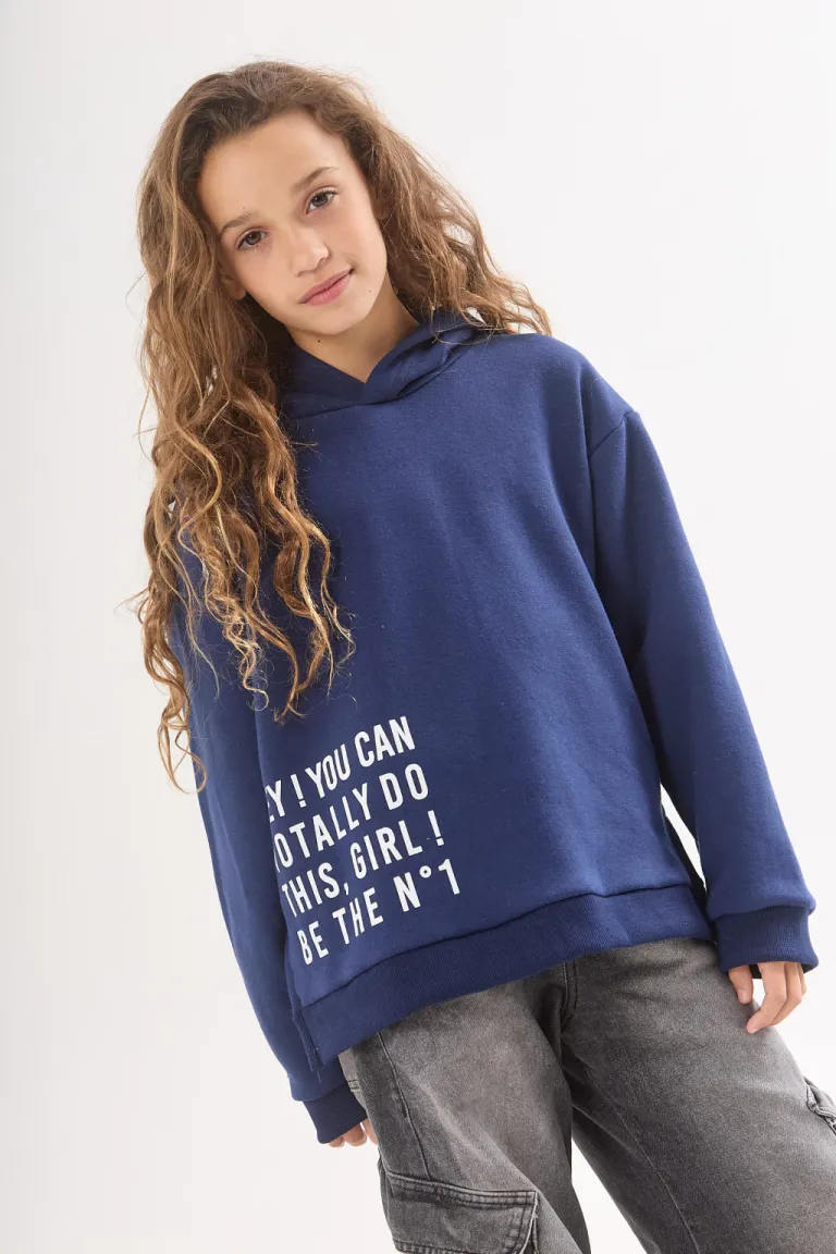 Buzo blanco con capucha y estampado gráfico para mujer de Belle en Buzos y Sweaters para argentina