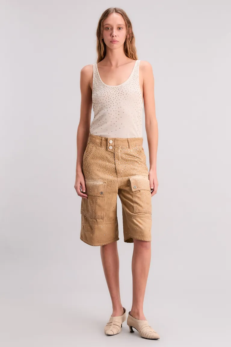 Shorts de algodón con bolsillos cargo en tonos arena de Kosiuko en Shorts para argentina