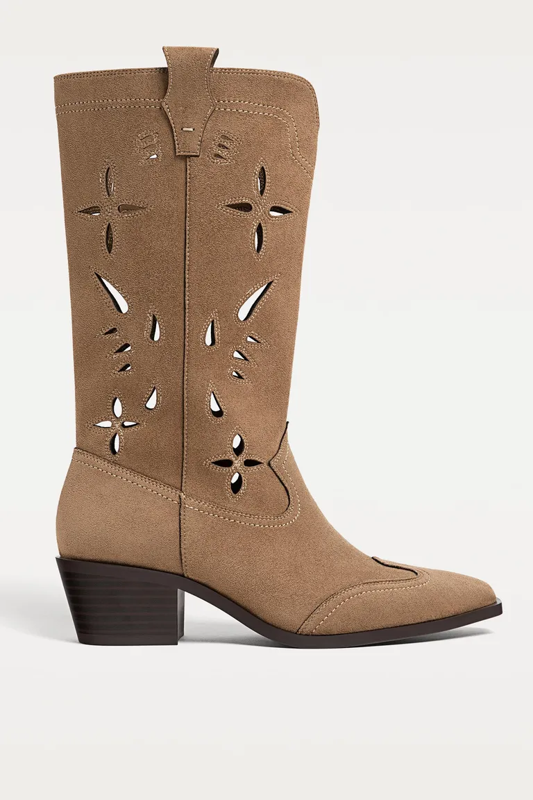 Botas cowboy troqueladas de Stradivarius en Botas y Botinetas para argentina