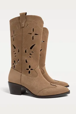 Botas cowboy troqueladas de Stradivarius en Botas y Botinetas para argentina