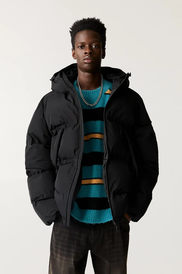 Campera acolchada capucha de Pull&Bear en Abrigos y Camperas para argentina