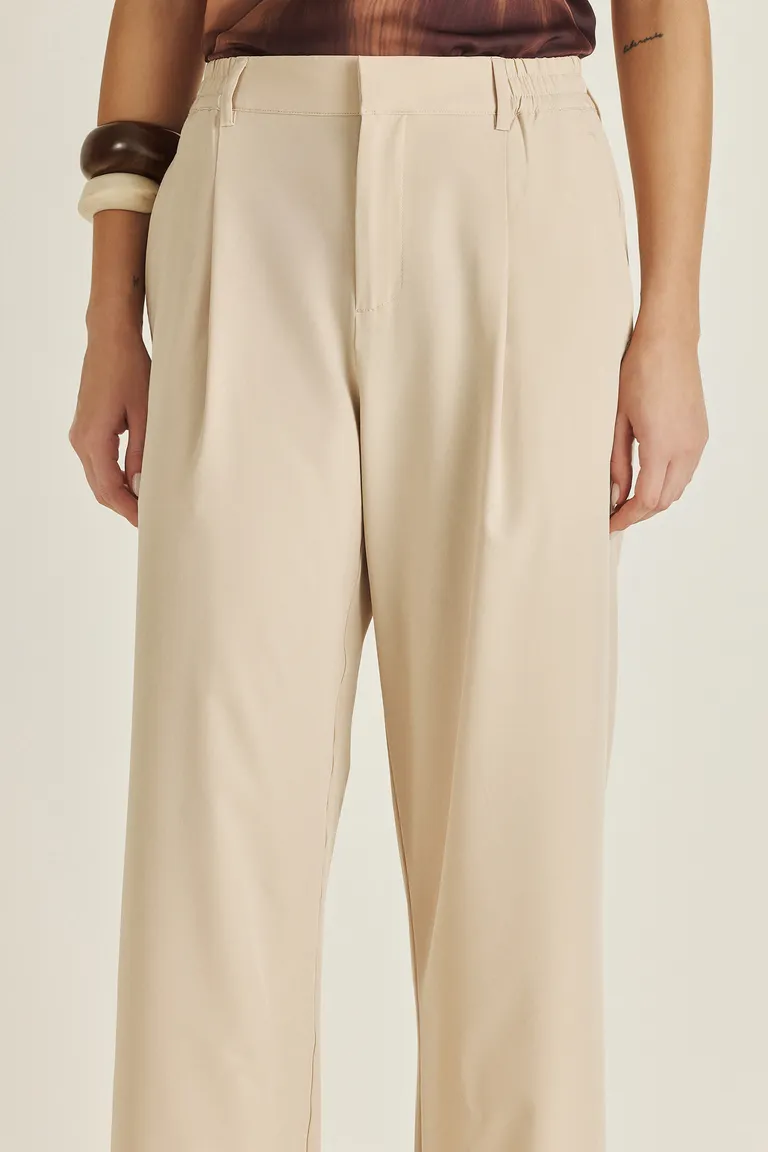 Pantalón de corte recto con cintura elástica - Prenda versátil y cómoda de Tucci en Pantalones para argentina