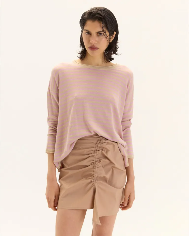 Remera de manga larga con diseño rayado y hombro descalzado de Blue Sheep en Remeras para argentina