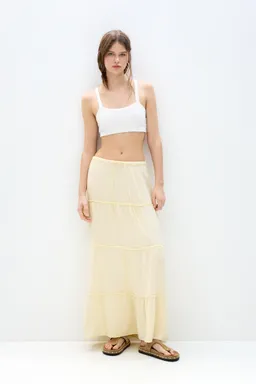 Falda midi volantes de Pull&Bear en Faldas para argentina