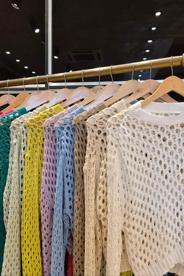 Sweater Calado Elegante de Hesed en Buzos y Sweaters para argentina