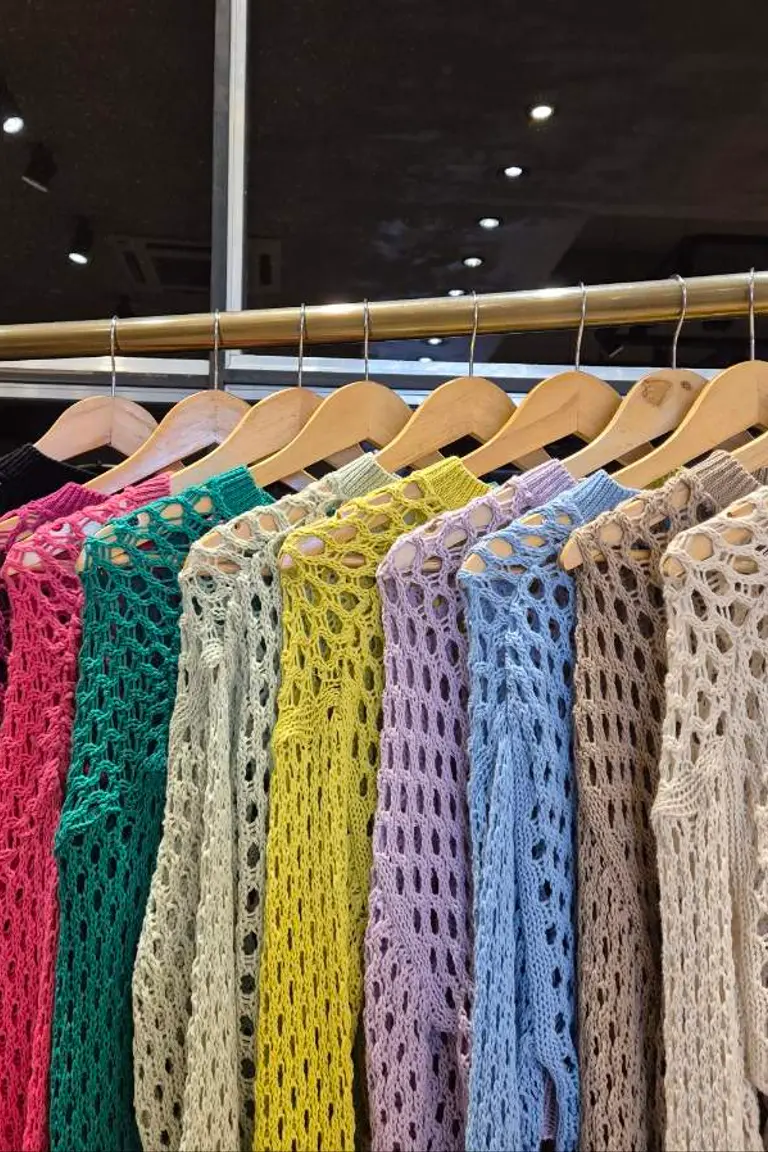 Sweater Calado Elegante de Hesed en Buzos y Sweaters para argentina