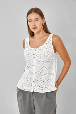 Musculosa carola broderie de Dayblue en Tops para argentina