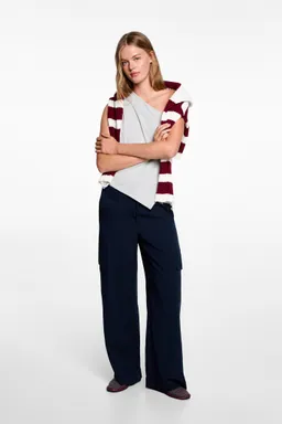 Top diseño asimétrico de Mango Teen en Tops para argentina
