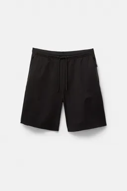 Bermuda jogger interlock de Pull&Bear en Bermudas y Shorts para argentina