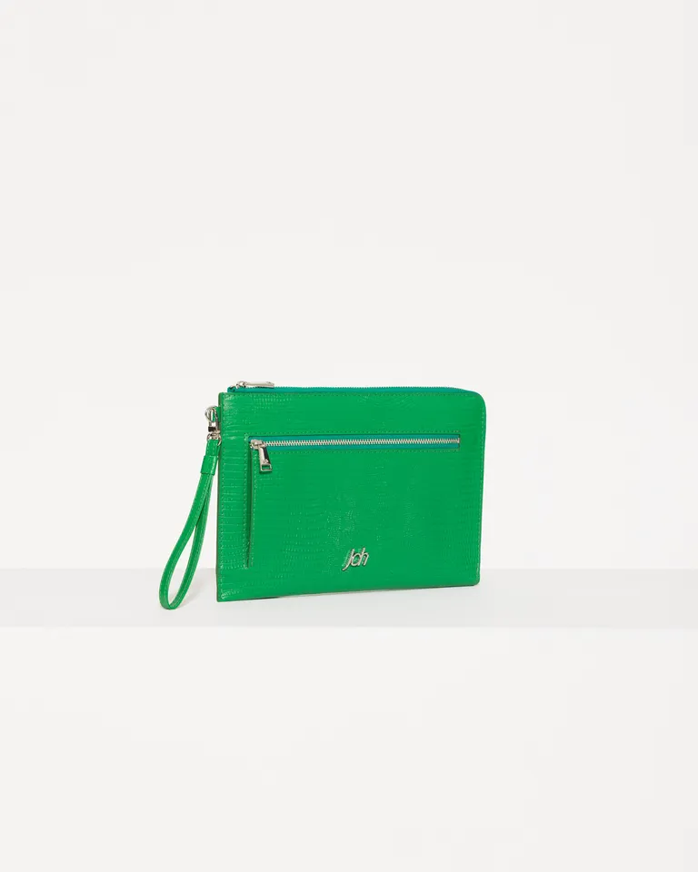 Portapasaporte de Cuero Verde - Organizador de Documentos Ideal para Viajar de Jazmin Chebar en Bolsos y Carteras para argentina