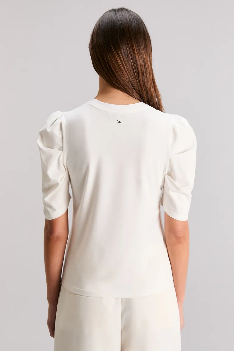 Remera de manga abullonada y cuello en rib a tono para mujer de Kosiuko en Remeras para argentina