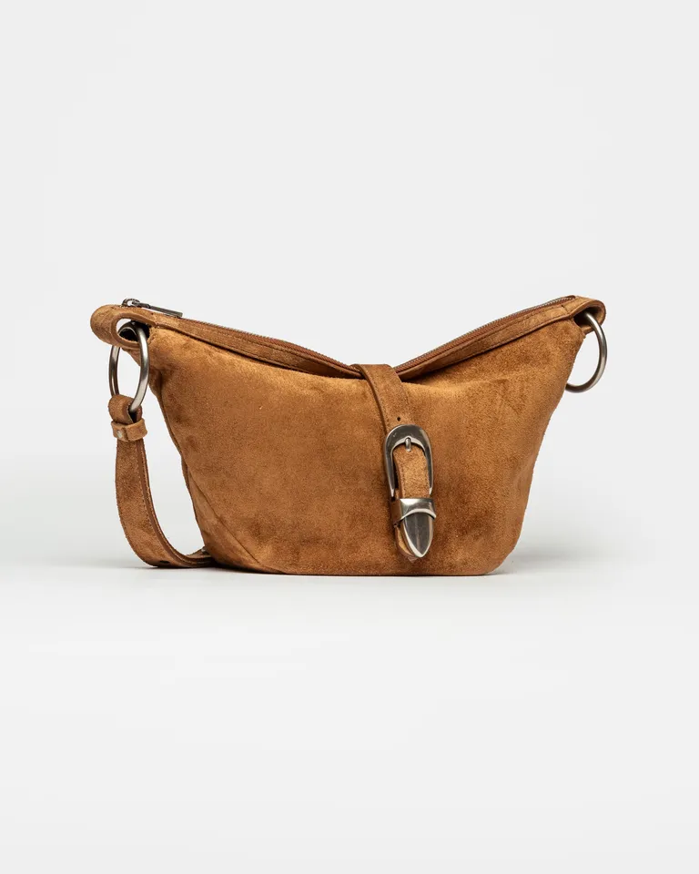 Bandolera de cuero gamuza de forma cómoda y amplia capacidad de Prüne en Bolsos y Carteras para argentina