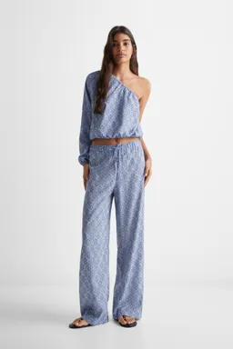 Pantalón estampado con lazo de Mango Teen en Pantalones para argentina