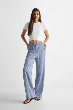 Pantalón estampado con lazo de Mango Teen en Pantalones para argentina