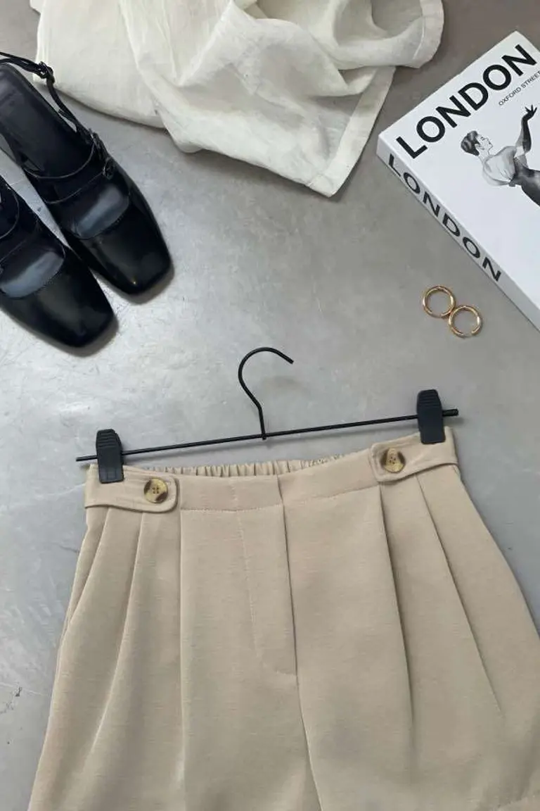 Short con botones laterales de Hesed en Shorts para argentina