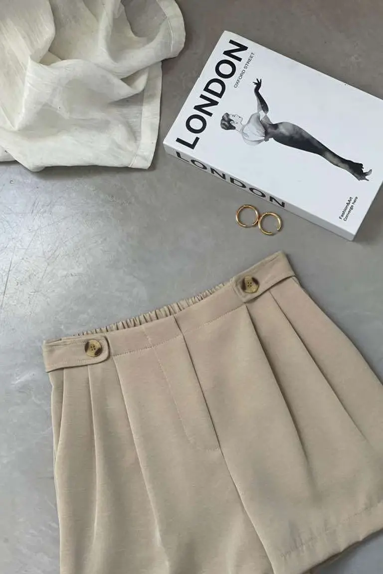 Short con botones laterales de Hesed en Shorts para argentina