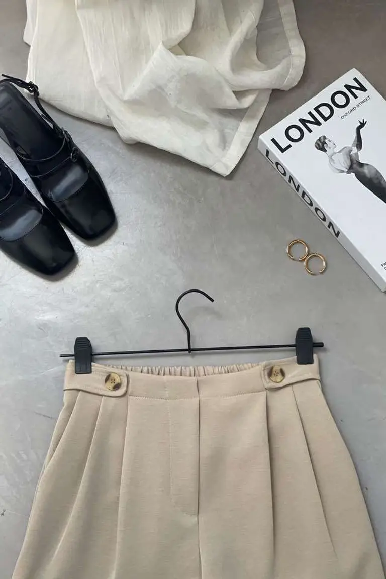 Short con botones laterales de Hesed en Shorts para argentina