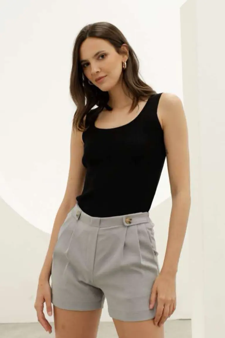 Short con botones laterales de Hesed en Shorts para argentina