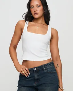 Musculosa acanalada cuello recto baseline de Princess Polly en Tops para argentina