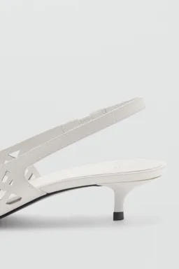 Zapato kitten troquelado de Mango en Zapatos con Tacos para argentina