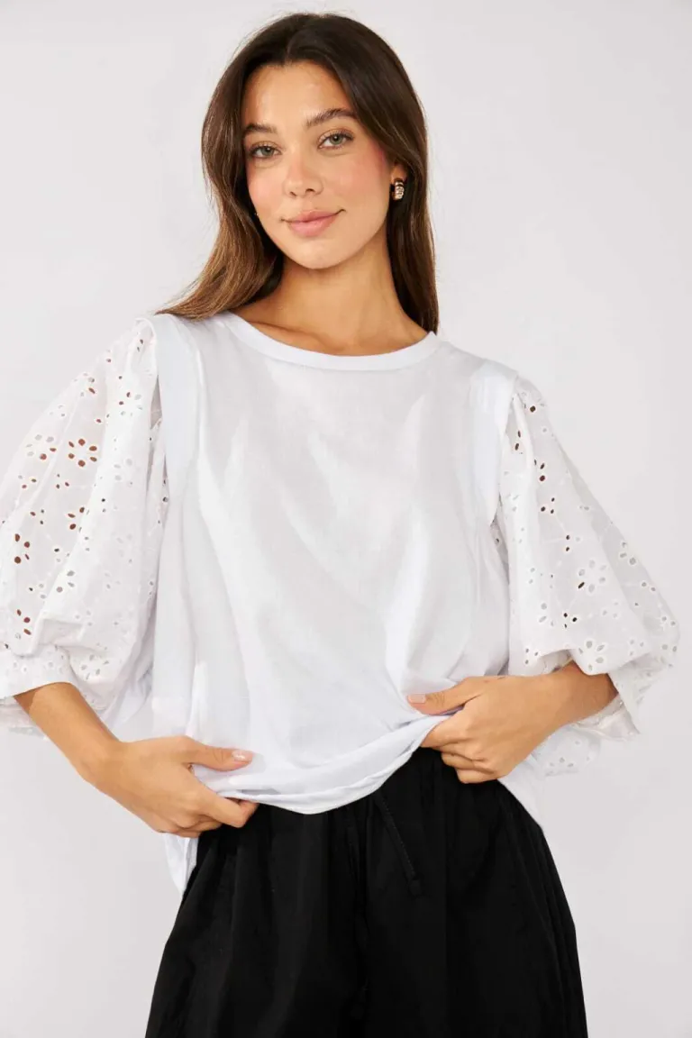 Remera de manga globo con bordado - Prenda femenina y elegante de Belle en Remeras para argentina