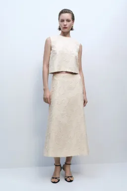 Top crop con textura de Mango en Tops para argentina